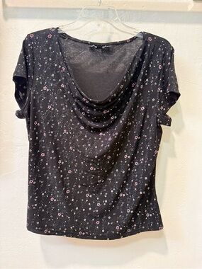 Briggs New York Black Floral Drape-Neck Short Sleeve Top